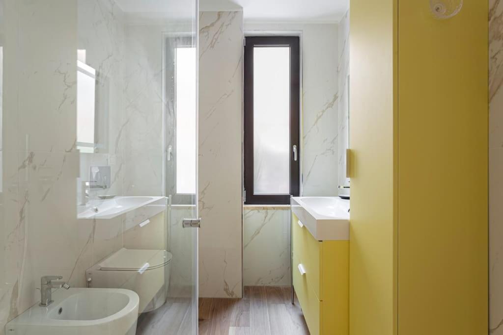 Amazing Apartment In Duomo Mediolan Zewnętrze zdjęcie
